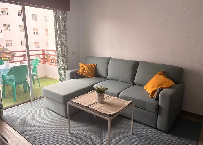 Piso Familiar De 3hab Con Piscina En Apartamento