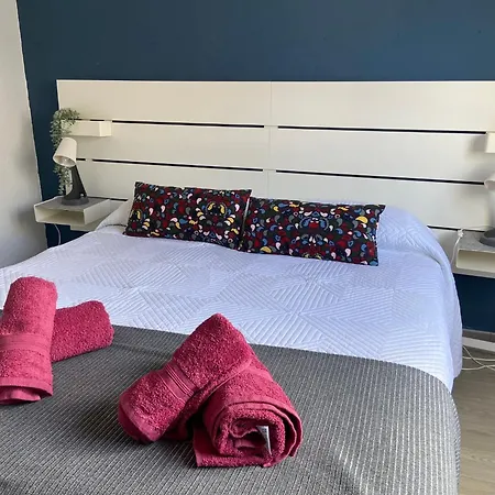 Piso Familiar De 3hab Con Piscina En Apartamento