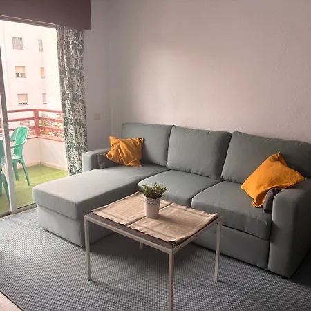 Piso Familiar De 3hab Con Piscina En Apartamento