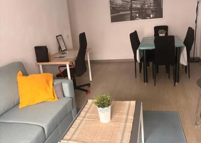 Piso Familiar De 3hab Con Piscina En Apartman *