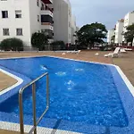 Piso Familiar De 3hab Con Piscina En *